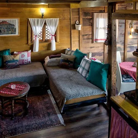 Etno Kompleks Orahovac - Vajat Lastavica * Arandjelovac