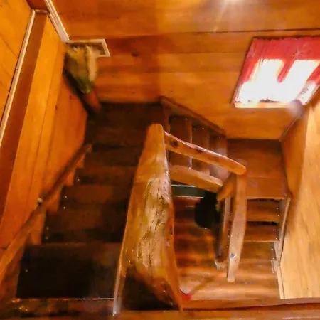 Etno Kompleks Orahovac - Vajat Lastavica Dağ evi